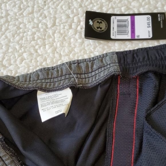 Under Armour Collegiate Wisconsin Badger Heatgear Loose Sz XXL Athletic Shorts - Picture 9 of 12